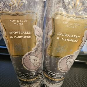 Bath & Body Works Snowflakes & Cashmere Body Cream - Gold and Cream